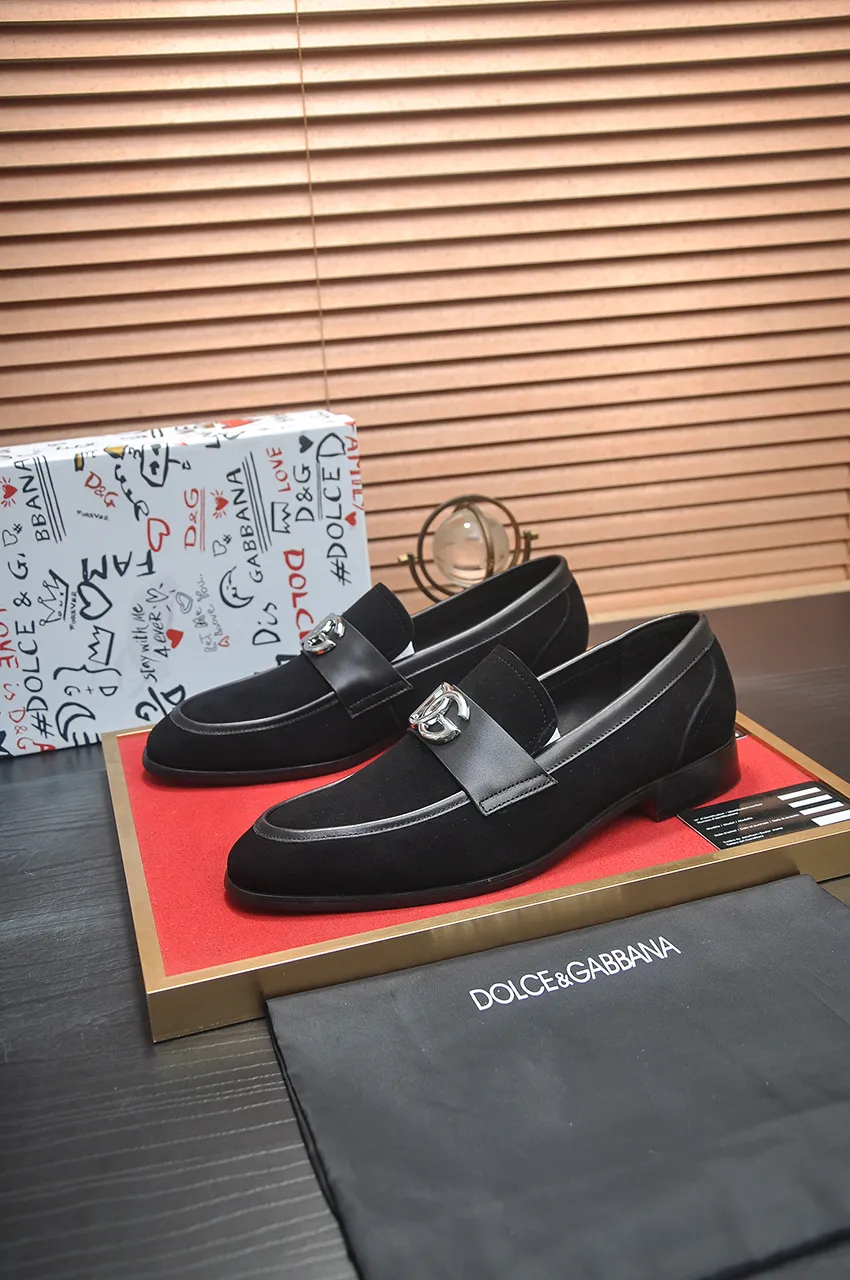Men's men's shoes 💰500💶🌲 DG top 🔍🔍Men's new leather shoes 🚹 are on sale at the same time at the counter ⚠The uppers are imported cowhide from Italy, the entire imported cowhide lining, imported accessories 💪💪, completely 1⃣️ vs 1⃣️ replica 🇮 🇹💪💪, ⚠Sole: The original sole is specially provided by the original factory, the exclusive movable molded sole is super comfortable, ⚠The original factory follows the order, 🔍🔍high quality, you can enter and exit the counter at will, welcome to compare ⚠Size: 38-44 (45 customized)
